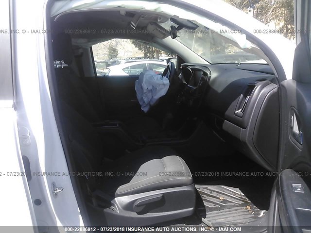 1GCGTCE36G1237977 - 2016 CHEVROLET COLORADO LT WHITE photo 5