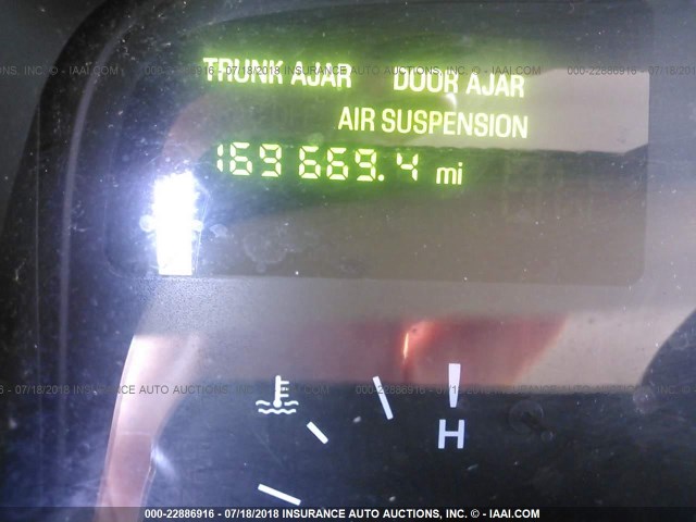 1LNHM81W5YY845024 - 2000 LINCOLN TOWN CAR EXECUTIVE WHITE photo 7