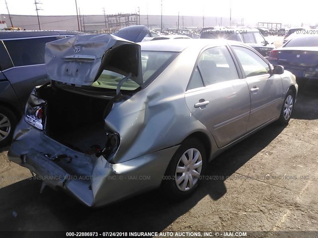 4T1BE32K45U542045 - 2005 TOYOTA CAMRY LE/XLE/SE Gümüş foto 4
