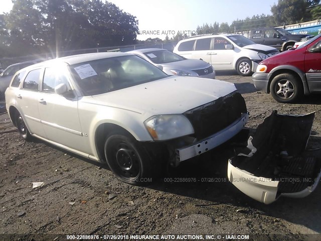 2D4FV48V75H647679 - 2005 DODGE MAGNUM SXT WHITE photo 1