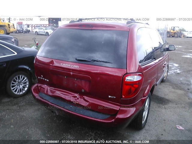 1D4GP45R15B313078 - 2005 DODGE CARAVAN SXT RED photo 4