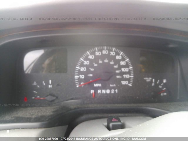 1LNHM81W31Y669144 - 2001 LINCOLN TOWN CAR EXECUTIVE GRAY photo 7