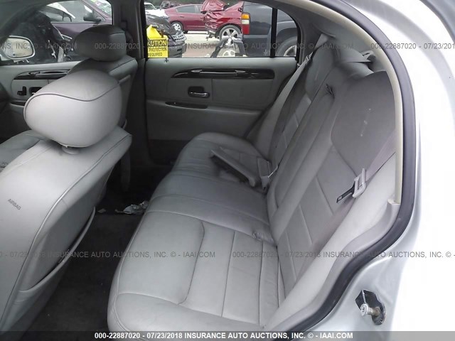 1LNHM81W31Y669144 - 2001 LINCOLN TOWN CAR EXECUTIVE GRAY photo 8