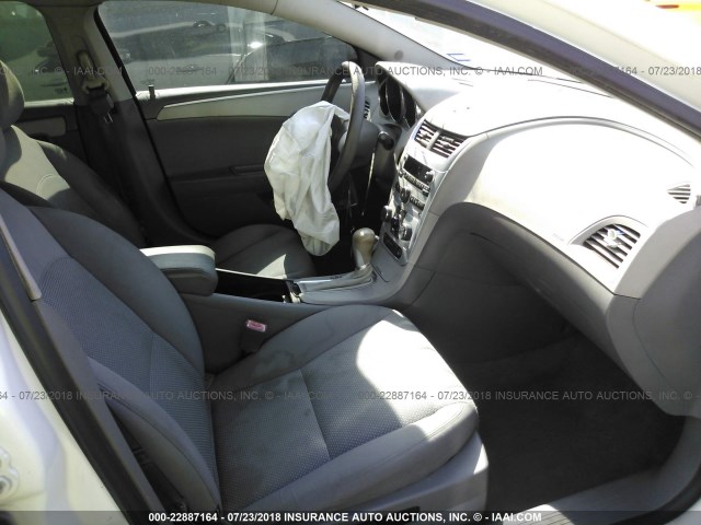 1G1ZA5EU2BF180765 - 2011 CHEVROLET MALIBU LS თეთრი ფოტო 5