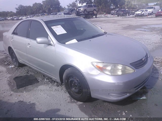 4T1BE32KX2U016837 - 2002 TOYOTA CAMRY LE/XLE/SE Gümüş foto 1