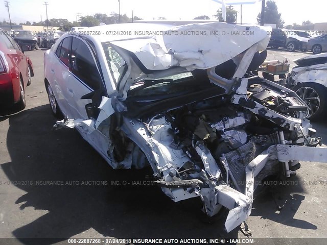 1G11C5SL2FF176661 - 2015 CHEVROLET MALIBU 1LT WHITE photo 1