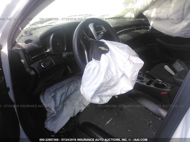 1G11C5SL2FF176661 - 2015 CHEVROLET MALIBU 1LT 白色 照片 5