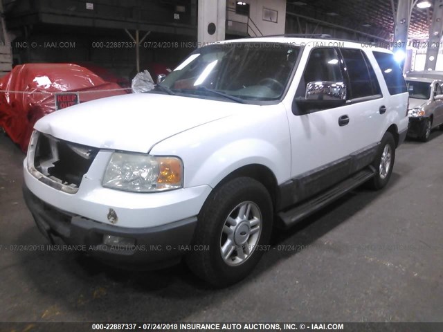 1FMPU16L04LB84592 - 2004 FORD EXPEDITION XLT WHITE photo 2