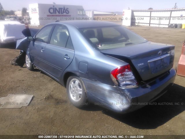 4T1BF32K52U526431 - 2002 TOYOTA CAMRY LE/XLE/SE Mavi foto 3