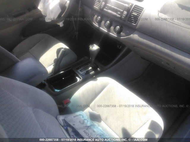 4T1BF32K52U526431 - 2002 TOYOTA CAMRY LE/XLE/SE Mavi foto 5