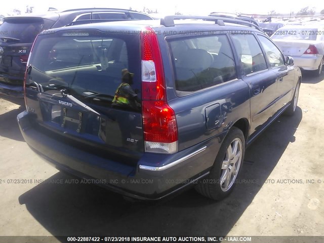 YV1SW592152509559 - 2005 VOLVO V70 FWD BLUE photo 4