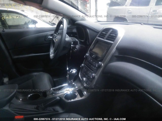1G11C5SL4EF256235 - 2014 CHEVROLET MALIBU 1LT შავი ფოტო 5