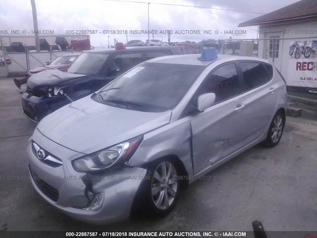 KMHCU5AE3DU077237 - 2013 HYUNDAI ACCENT GLS/SE SILVER photo 2