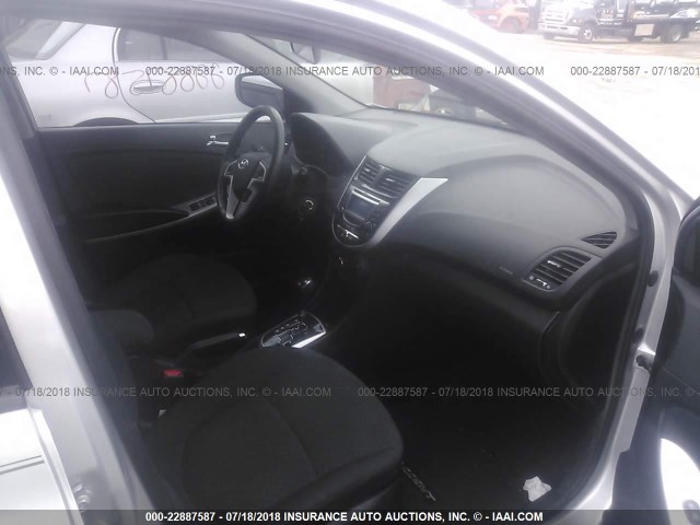 KMHCU5AE3DU077237 - 2013 HYUNDAI ACCENT GLS/SE SILVER photo 5