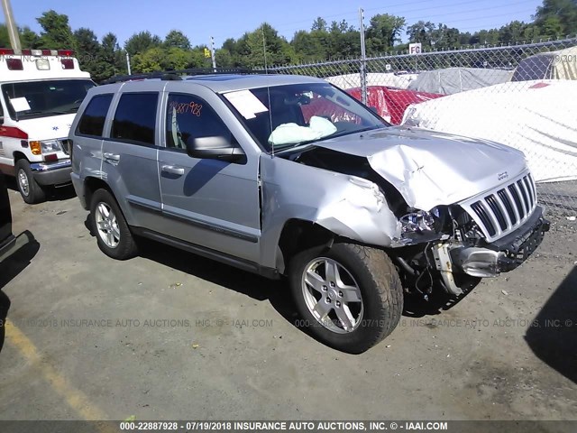 1J8GR48K77C582648 - 2007 JEEP GRAND CHEROKEE LAREDO/COLUMBIA/FREEDOM 银色 照片 1