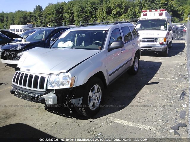 1J8GR48K77C582648 - 2007 JEEP GRAND CHEROKEE LAREDO/COLUMBIA/FREEDOM 银色 照片 2