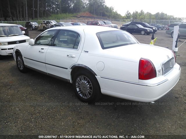 1LNHM82W27Y627281 - 2007 LINCOLN TOWN CAR SIGNATURE LIMITED WHITE photo 3