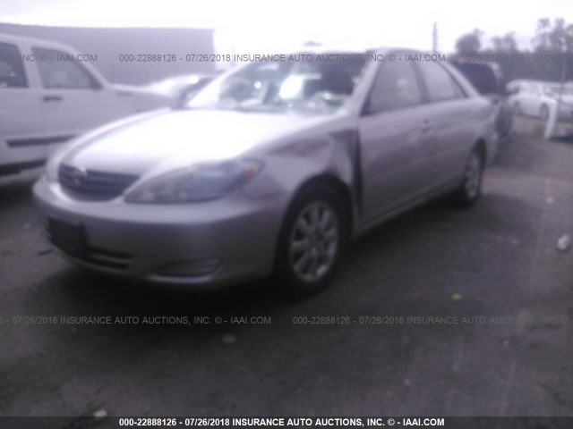 4T1BE32K12U089904 - 2002 TOYOTA CAMRY LE/XLE/SE Gümüş foto 2
