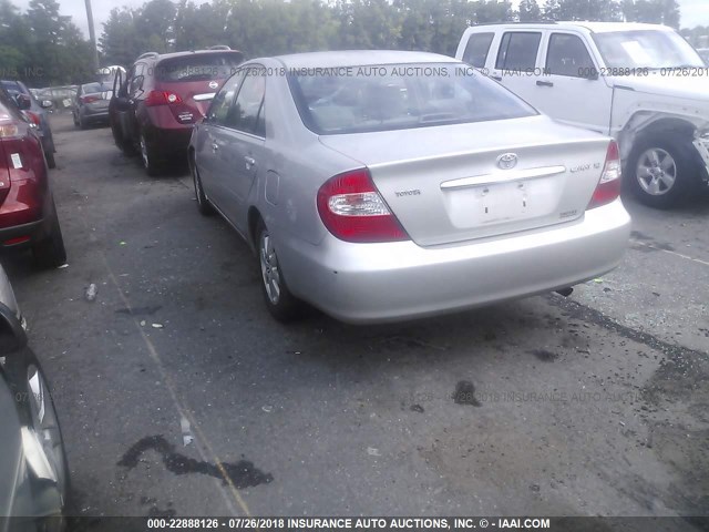 4T1BE32K12U089904 - 2002 TOYOTA CAMRY LE/XLE/SE Gümüş foto 3
