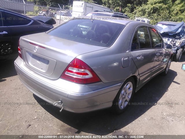 WDBRF81J75F563917 - 2005 MERCEDES-BENZ C 240 4MATIC GRAY photo 4