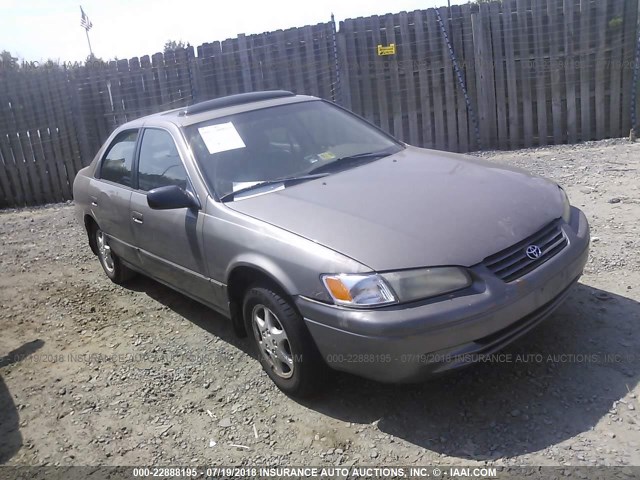 4T1BG28K1XU503170 - 1999 TOYOTA CAMRY CE/LE/XLE 灰色 照片 1