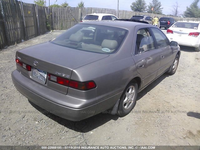 4T1BG28K1XU503170 - 1999 TOYOTA CAMRY CE/LE/XLE 灰色 照片 4