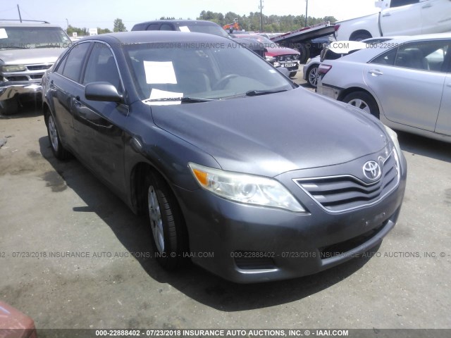 4T1BF3EK0BU223701 - 2011 TOYOTA CAMRY SE/LE/XLE GRAY photo 1