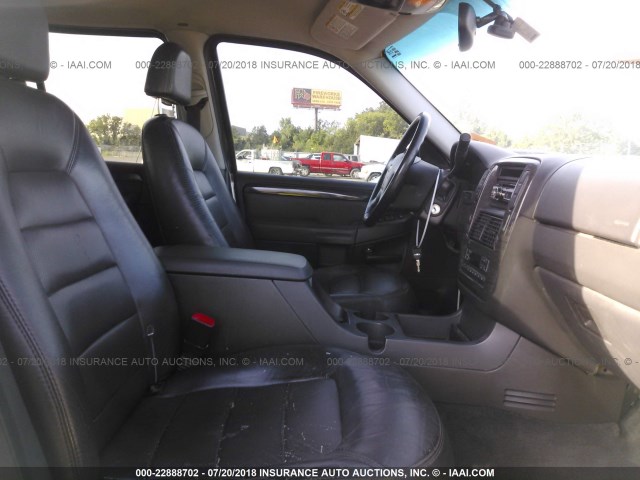 1FMDU65W72ZB20099 - 2002 FORD EXPLORER LIMITED 白色 照片 5