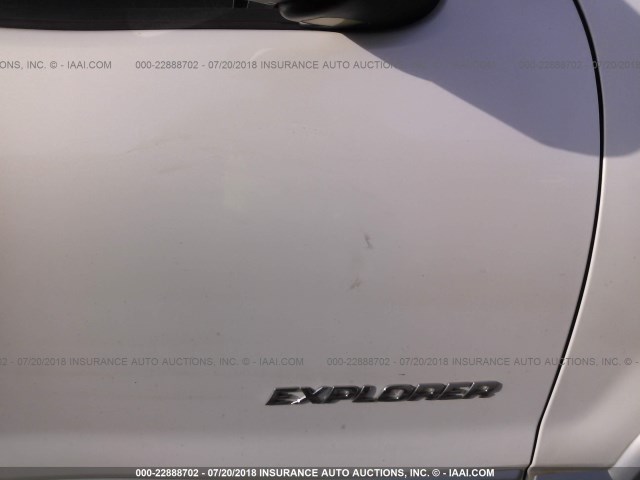 1FMDU65W72ZB20099 - 2002 FORD EXPLORER LIMITED 白色 照片 6
