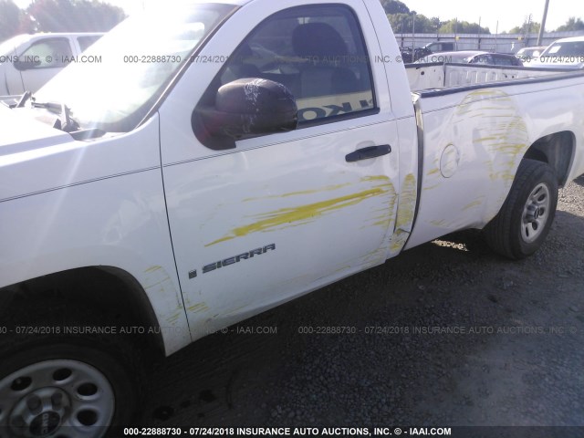 1GTEC14C59Z114740 - 2009 GMC SIERRA C1500 WHITE photo 6