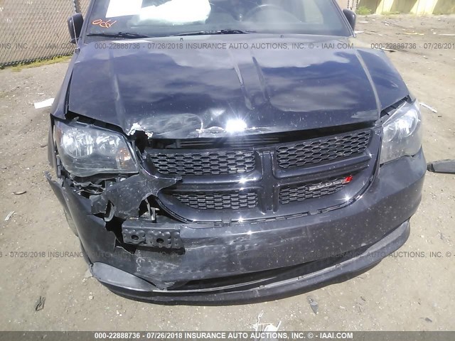 2C4RDGBG6HR843636 - 2017 DODGE GRAND CARAVAN SE BLACK photo 6