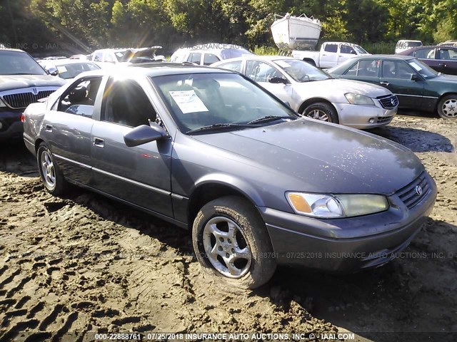 4T1BG22K2VU167017 - 1997 TOYOTA CAMRY CE/LE/XLE 灰色 照片 1