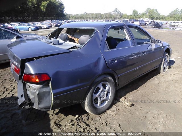 4T1BG22K2VU167017 - 1997 TOYOTA CAMRY CE/LE/XLE 灰色 照片 4