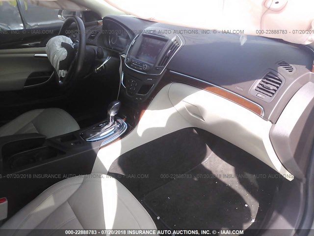 2G4GK5EX3G9161191 - 2016 BUICK REGAL SILVER photo 5