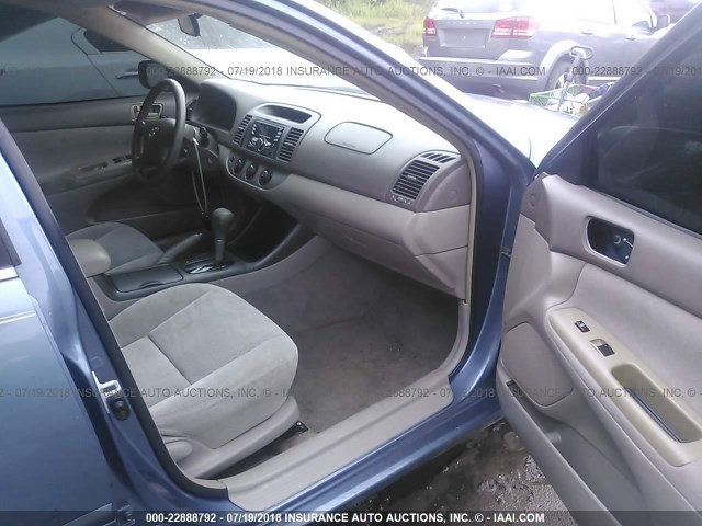 4T1BE32K42U524379 - 2002 TOYOTA CAMRY LE/XLE/SE Mavi foto 5