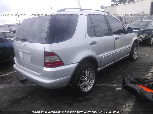 4JGAB54EXXA087777 - 1999 MERCEDES-BENZ ML 320 SILVER photo 4