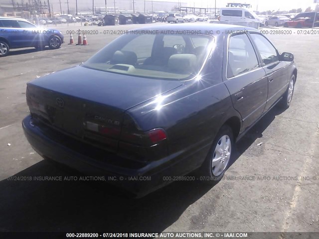 JT2BG22K3V0091070 - 1997 TOYOTA CAMRY LE/XLE 黑色 照片 4
