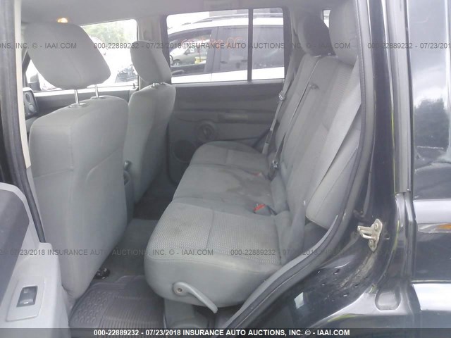 1J8HG48K37C669179 - 2007 JEEP COMMANDER BLACK photo 8