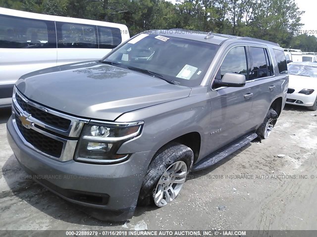 1GNSKBKC1HR297798 - 2017 CHEVROLET TAHOE K1500 LT GRAY photo 2