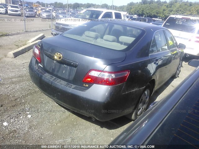 4T1BE46K27U071869 - 2007 TOYOTA CAMRY NEW GENERAT CE/LE/XLE/SE GRAY photo 4