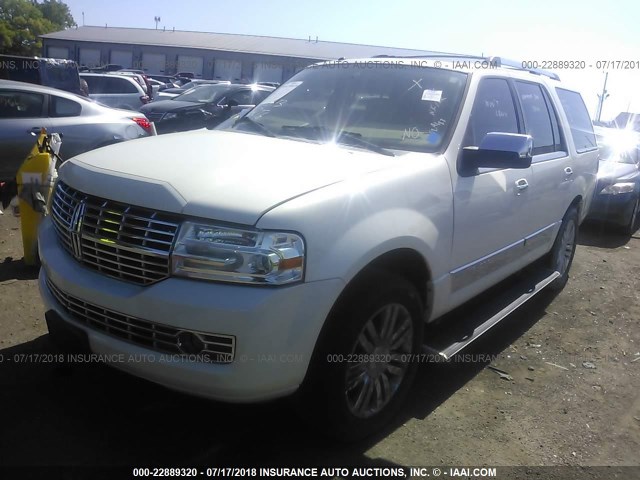 5LMFU28538LJ11073 - 2008 LINCOLN NAVIGATOR WHITE photo 2