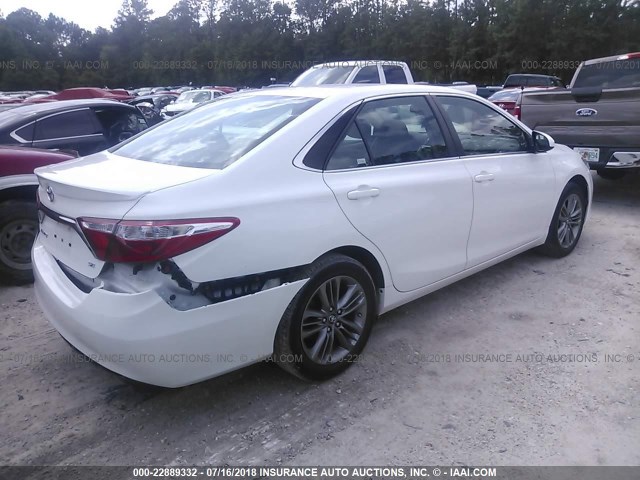 4T1BF1FKXGU204681 - 2016 TOYOTA CAMRY LE/XLE/SE/XSE WHITE photo 4