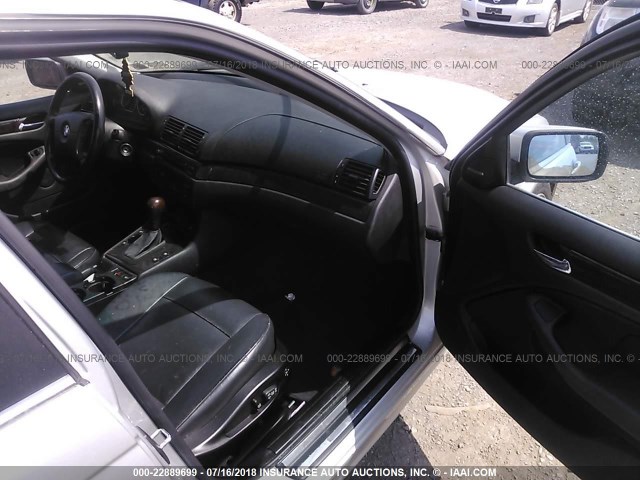 WBAEW53403PG22187 - 2003 BMW 330 XI SILVER photo 5