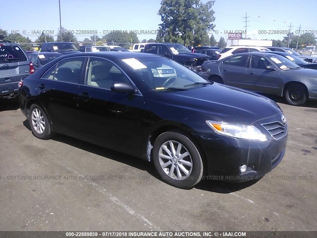 4T1BK3EK4AU105600 - 2010 TOYOTA CAMRY SE/LE/XLE შავი ფოტო 1