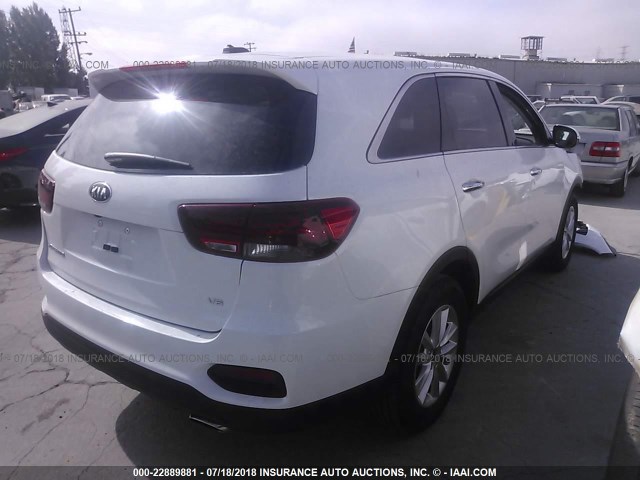 5XYPG4A54KG460285 - 2019 KIA SORENTO LX/L WHITE photo 4