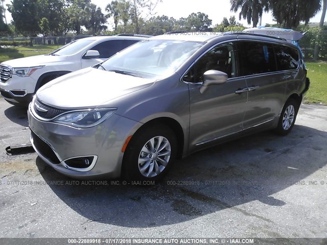 2C4RC1BG9JR153935 - 2018 CHRYSLER PACIFICA TOURING L BROWN photo 2