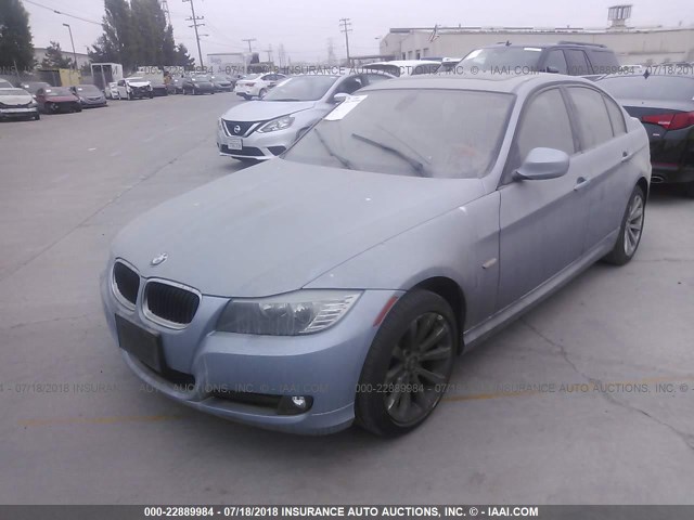 WBAPH5G58BNM74576 - 2011 BMW 328 I SULEV Light Blue photo 2