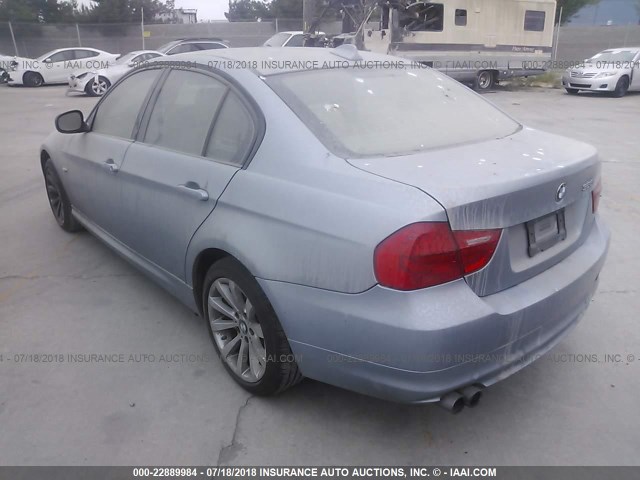 WBAPH5G58BNM74576 - 2011 BMW 328 I SULEV Light Blue photo 3