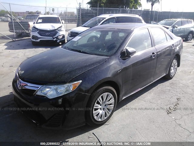 4T1BD1FK0DU096637 - 2013 TOYOTA CAMRY HYBRID/LE/XLE 黑色 照片 2