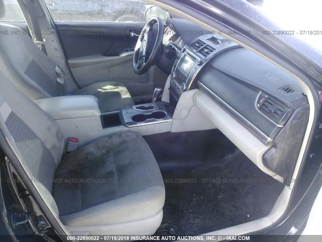 4T1BD1FK0DU096637 - 2013 TOYOTA CAMRY HYBRID/LE/XLE 黑色 照片 5
